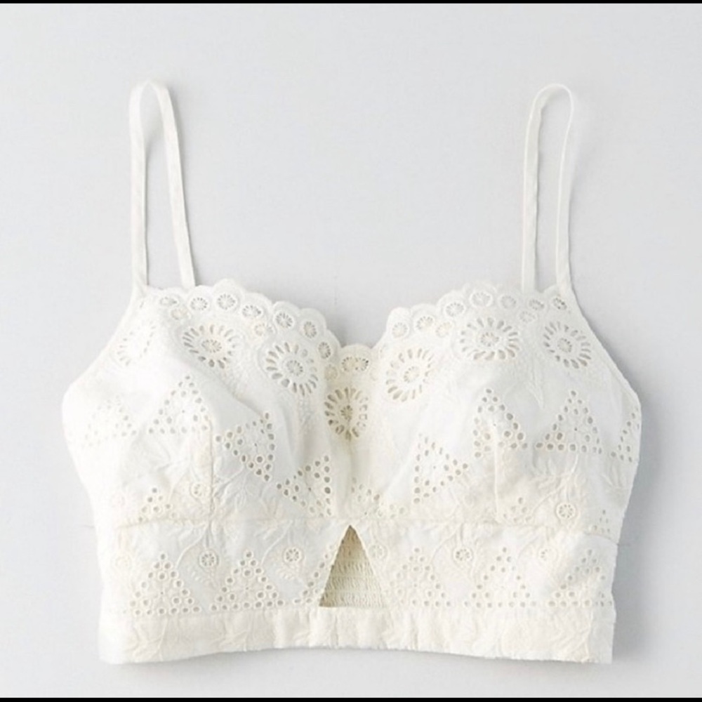 American Eagle Eyelet Crop Top! - Picture 2 of 5